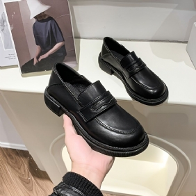 Naisten Slip On Solid Faux Leather Loafers Tyttöjen Lolita Shoes College Gothic Platform Laadukkaat Kengät