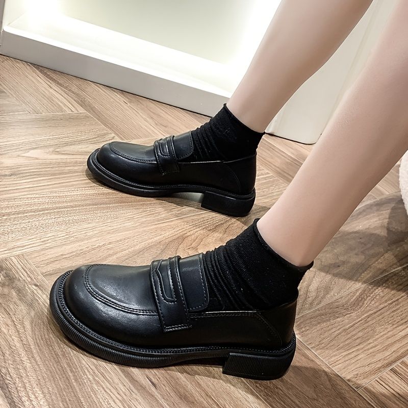 Naisten Slip On Solid Faux Leather Loafers Tyttöjen Lolita Shoes College Gothic Platform Laadukkaat Kengät